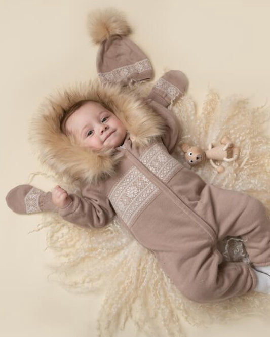 Caramelo Beige Fairisle Knit Set Mittens and Hat
- (ON ORDER 10 DAY DELIVERY)