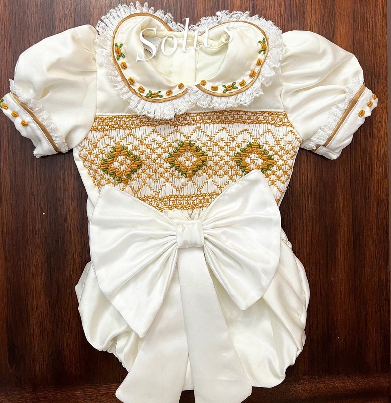 Smocked classic diamond bow set - HANDMADE IN USA 6-8WK TURNAROUND