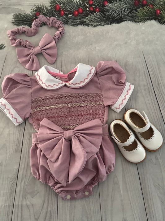 Smocked classic bow set - HANDMADE IN USA 6-8WK TURNAROUND