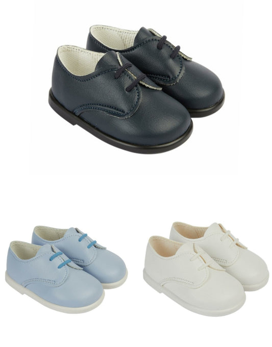 Boys lace up baypod shoes